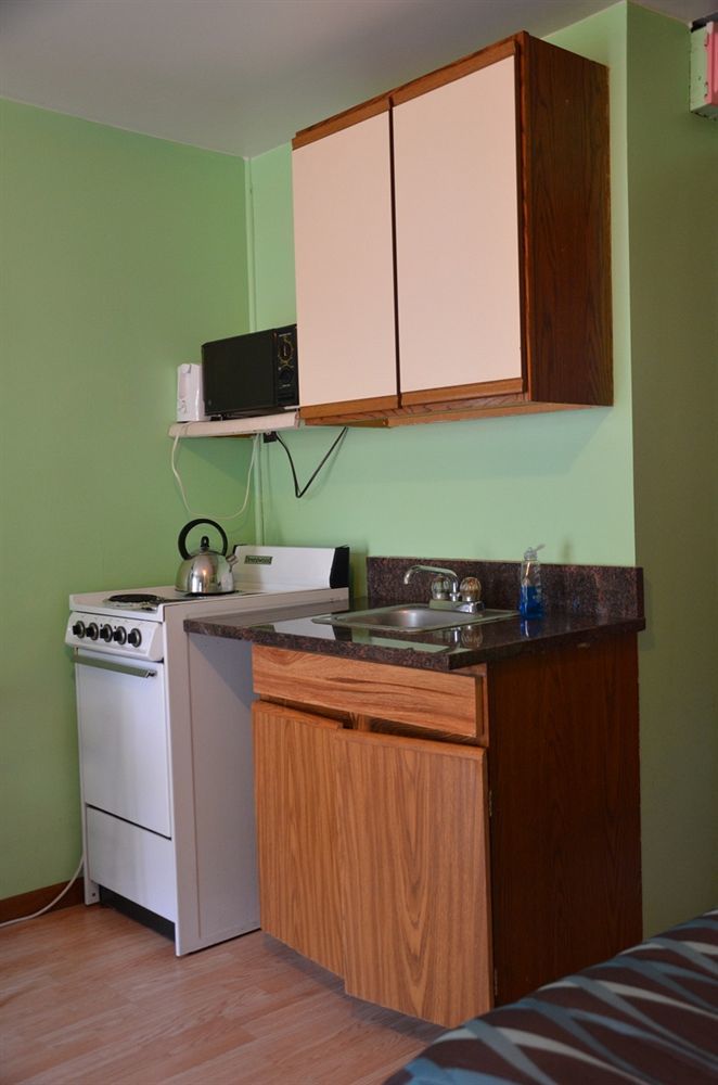 Deer Trail Motel 3*
